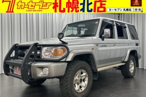 【トヨタ】　ランドクルーザー70バン　MT車/純正ナビ/ETC/バックモニター