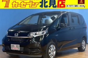 ホンダ　フリード　ハイブリッド・Ｇホンダセンシング　４WD／前後ドライブレコーダー／バックカメラ／エンジンスターター／両側電動スライドドア／衝突軽減／ナビゲーション／ＥＴＣ／オートライト／オートクルーズコントロール／シートヒーター