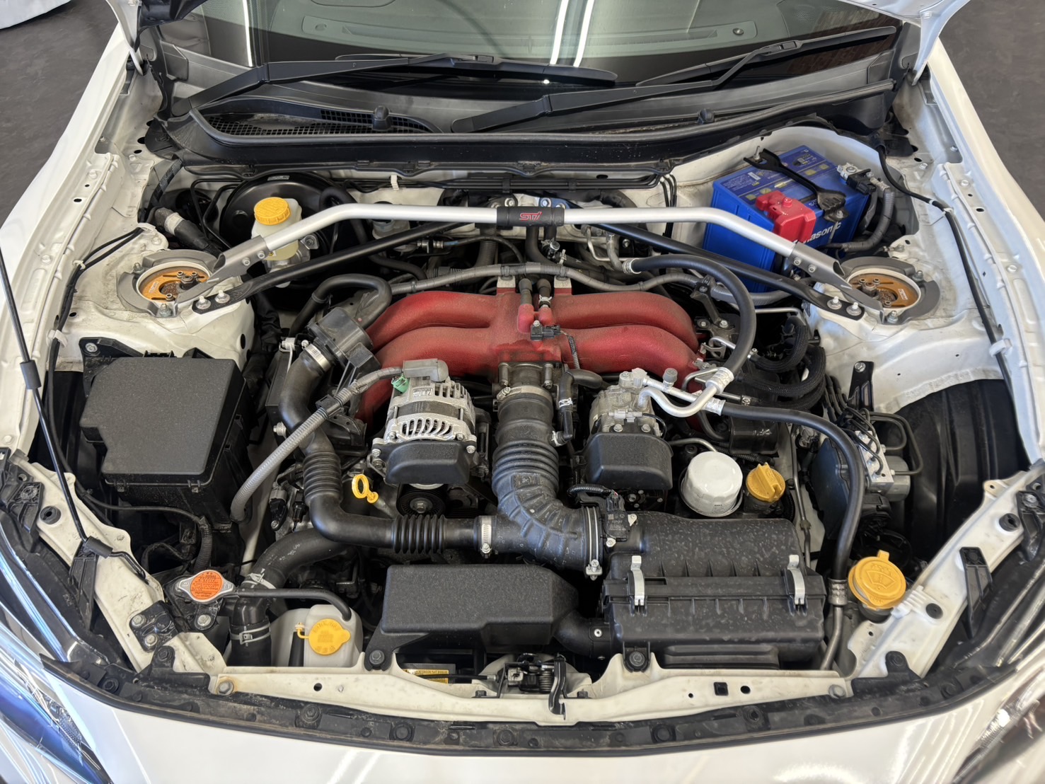 BRZ　エンジンルーム