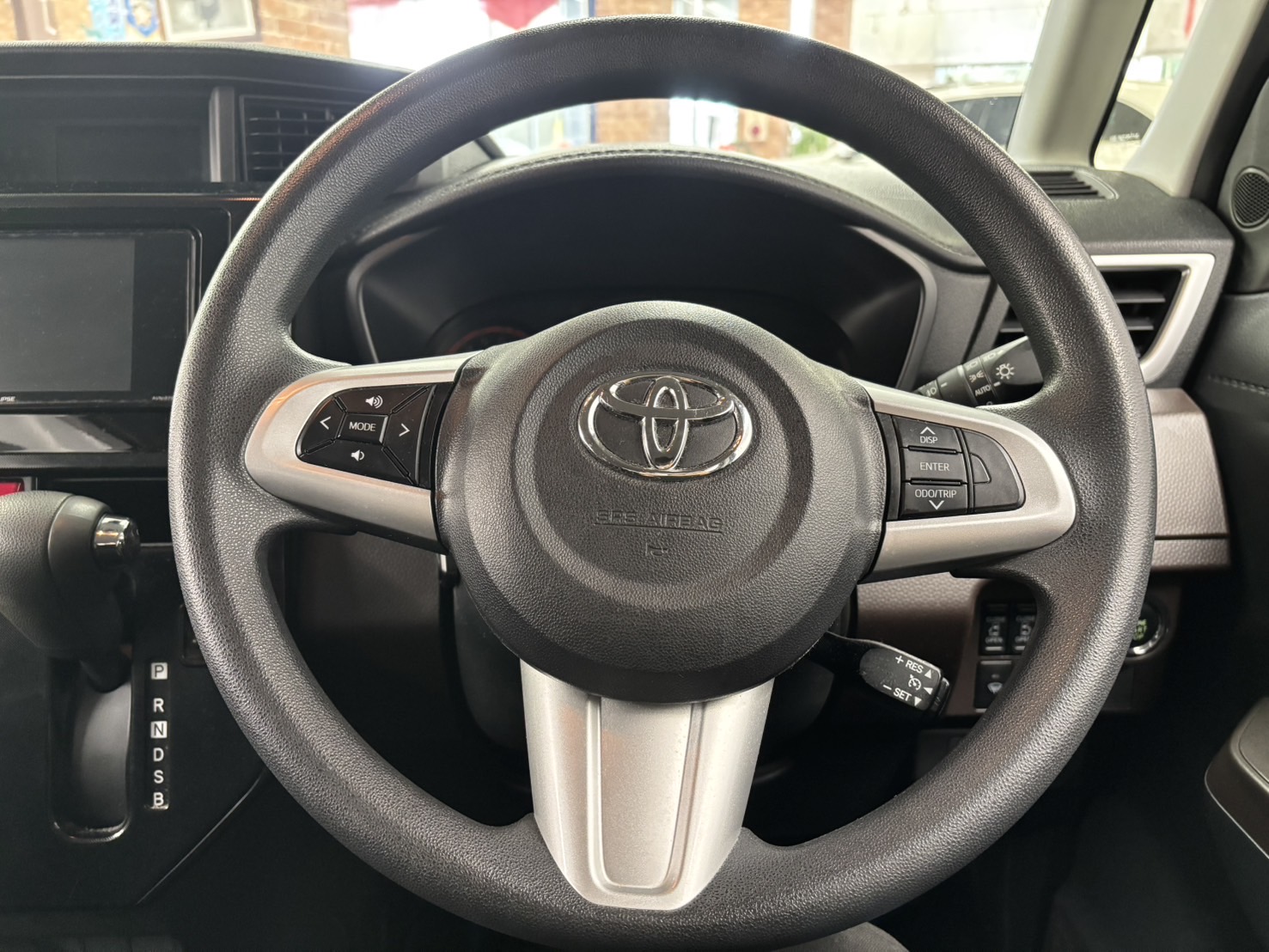 ルーミー　運転席