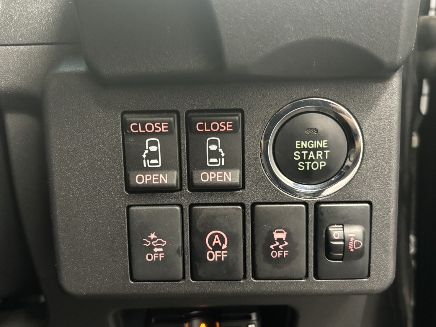 ウェイク　運転席操作部