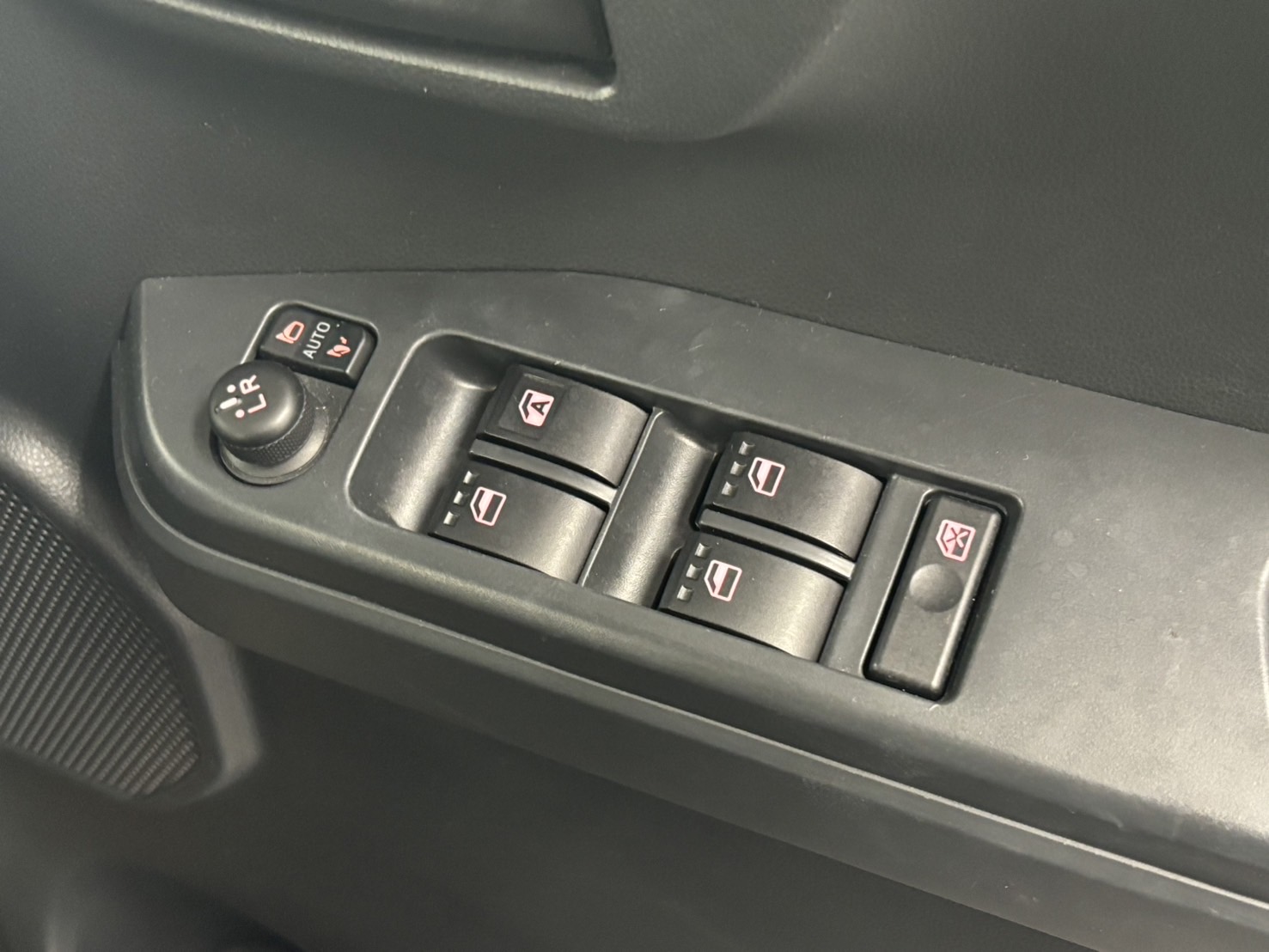 ウェイク　運転席操作部