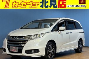 ホンダ　オデッセイ　アブソルート X ホンダ センシング 4WD　バックカメラ／両側電動スライドドア／ETC／純正エンジンスターター／パワーシート／アダプティブクルーズコントロール／LEDヘッドランプ／ナビゲーション／Bluetooth／衝突被害軽減ブレーキ