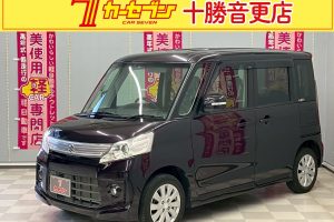 スペーシアカスタム　HYBRIDXS　4WD　社外フルセグナビ　左側パワースライドドア　リアサンシェード　運転席シートヒーター　プッシュスタート