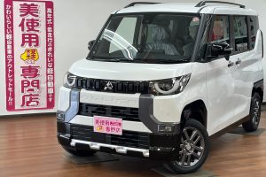 三菱 デリカミニ660 G 4WD　4WD　スマートキー　片側電動スライドドア （ホワイトパール）