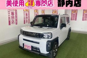 ダイハツ　タフト　Ｇ　ダーククロムベンチャー　４ＷＤ　純正ディスプレイオー　スカイフィールトップ　衝突被害軽減ブレーキ　プッシュスタート　ＬＥＤヘッドライト　フォグランプ　オートライト　電動パーキングブレーキ　シートヒーター　ステアリングスイッチ