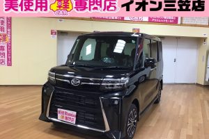 ダイハツ　タントカスタム　届出済未使用車　ecoIDLE非装着車　4WD