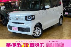 ホンダ N-BOX 660 4WD　ベースグレード 衝突被害軽減ブレーキ （プラチナホワイト・パール）