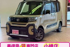 ダイハツ タント660 ファンクロス 4WD(ブラックマイカM/サンドベージュM)