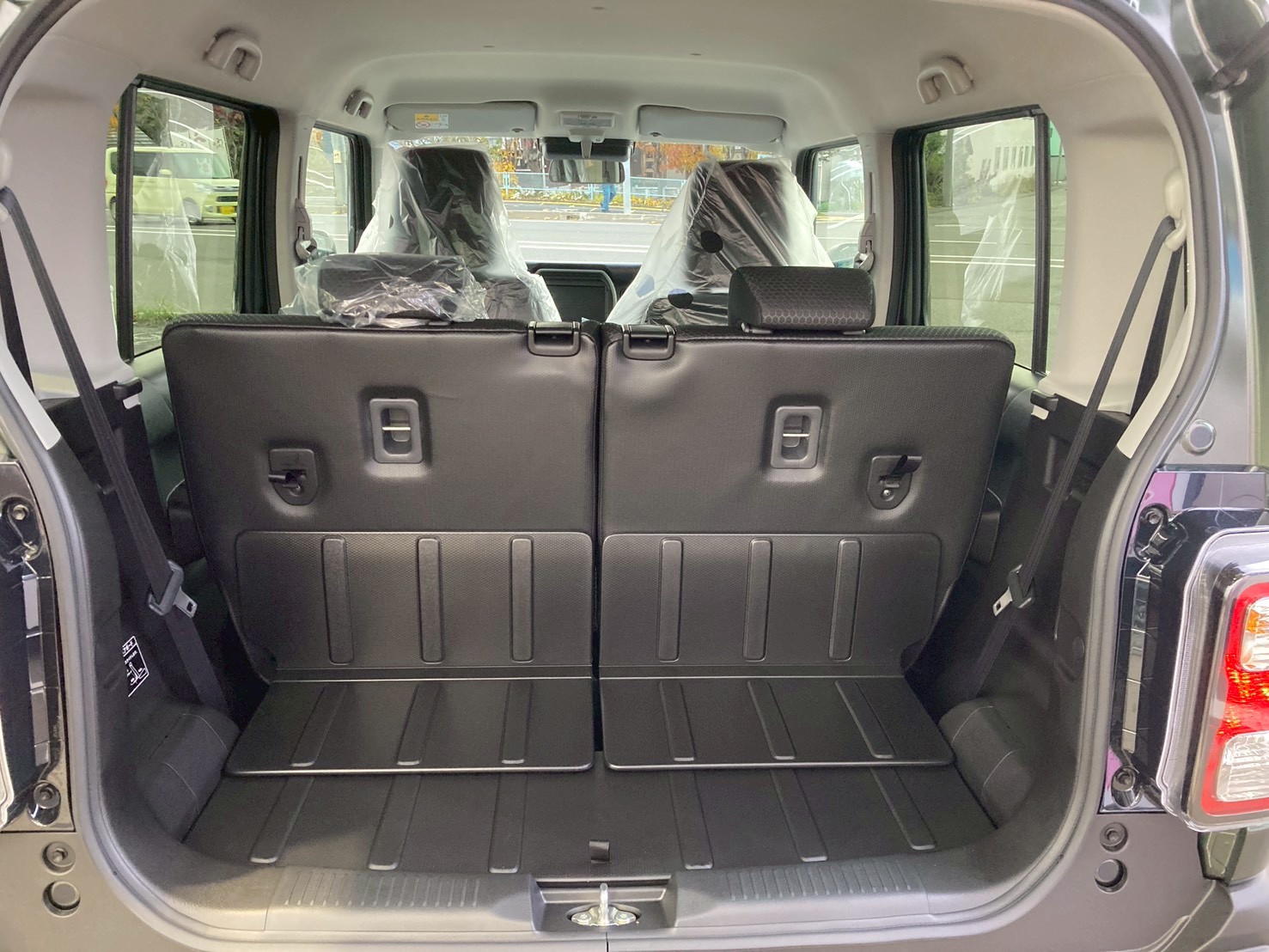 美使用軽江別店のお車をご覧いただき誠にありがとうございます！ご来店またはお電話やウェブでもご商談が可能ですのでご気軽にご相談くださいませ！