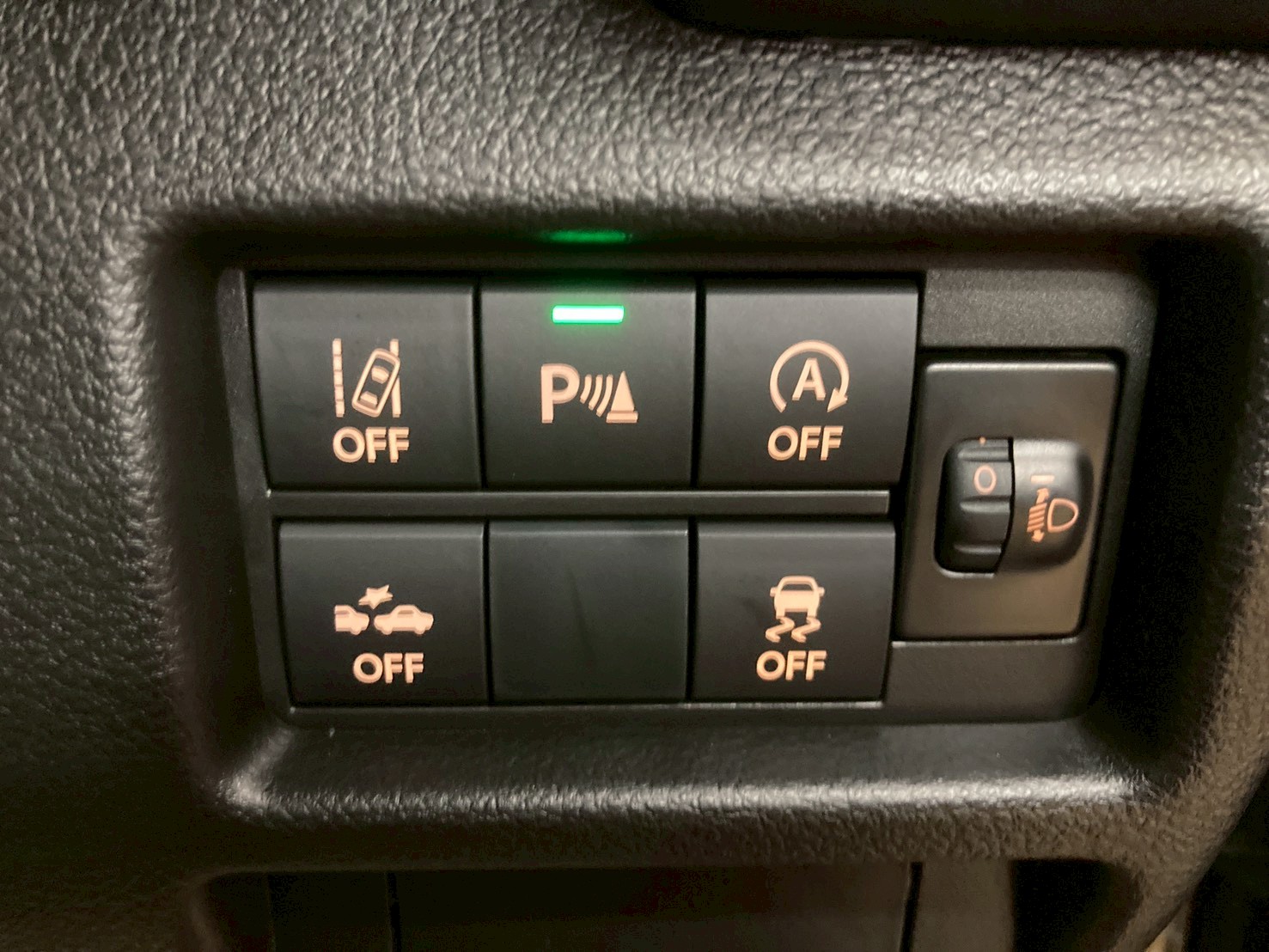 美使用軽江別店のお車をご覧いただき誠にありがとうございます！ご来店またはお電話やウェブでもご商談が可能ですのでご気軽にご相談くださいませ！