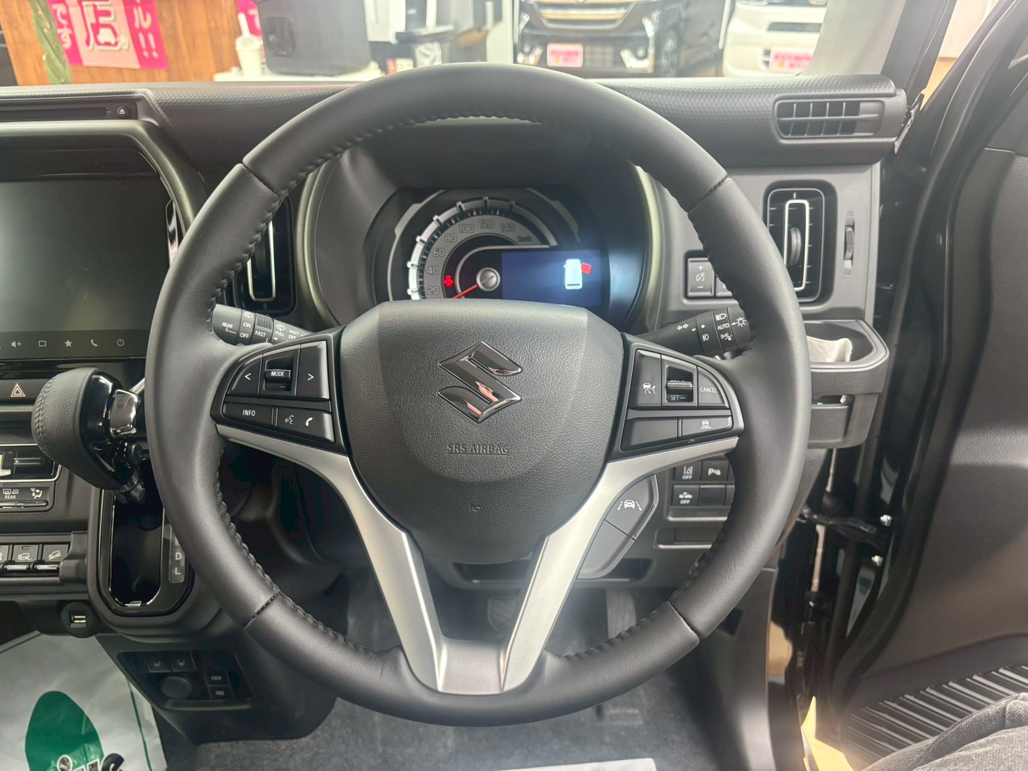 美使用軽江別店のお車をご覧いただき誠にありがとうございます！ご来店またはお電話やウェブでもご商談が可能ですのでご気軽にご相談くださいませ！