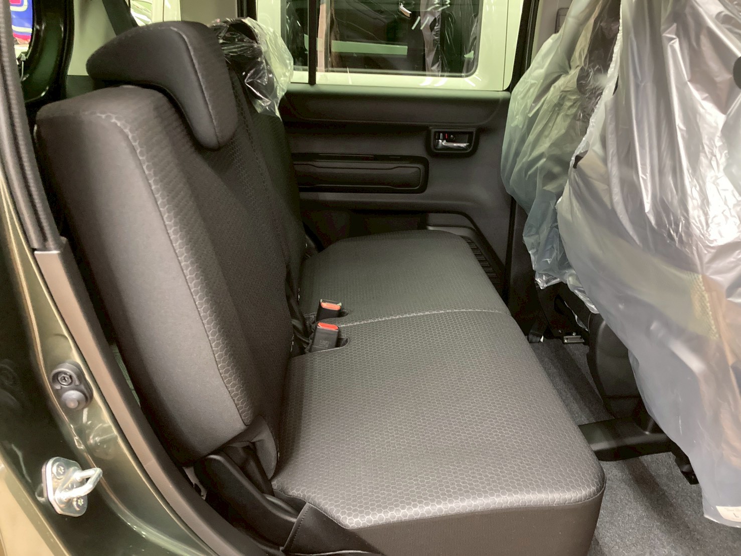 美使用軽江別店のお車をご覧いただき誠にありがとうございます！ご来店またはお電話やウェブでもご商談が可能ですのでご気軽にご相談くださいませ！