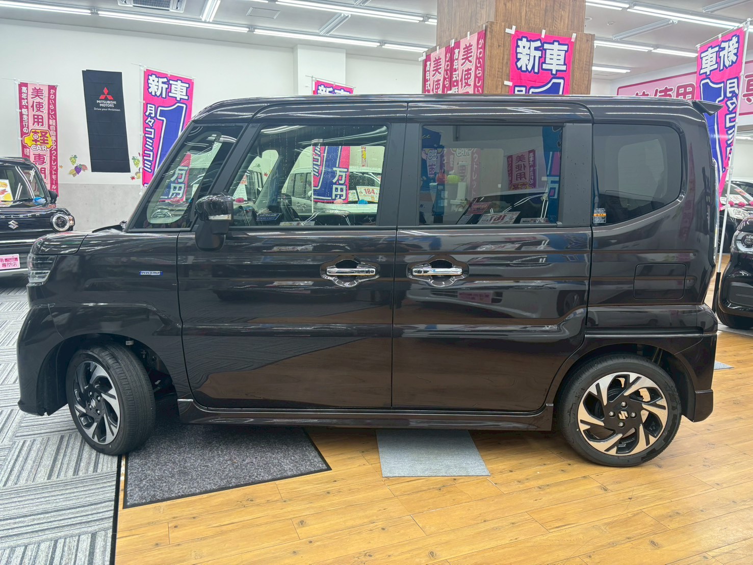 美使用軽江別店のお車をご覧いただき誠にありがとうございます！ご来店またはお電話やウェブでもご商談が可能ですのでご気軽にご相談くださいませ！