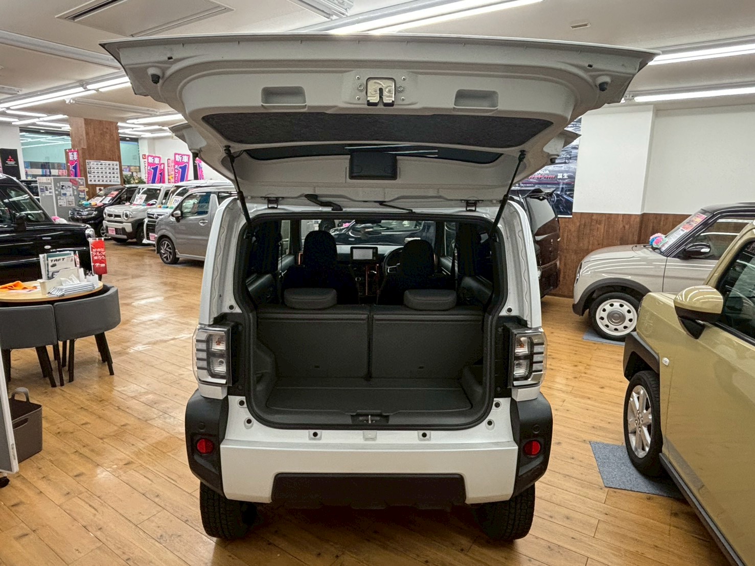 美使用軽江別店のお車をご覧いただき誠にありがとうございます！ご来店またはお電話やウェブでもご商談が可能ですのでご気軽にご相談くださいませ！