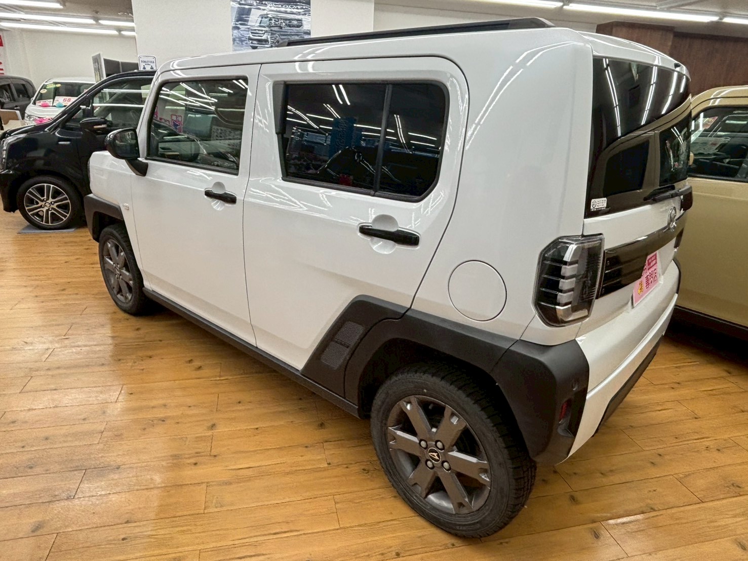 美使用軽江別店のお車をご覧いただき誠にありがとうございます！ご来店またはお電話やウェブでもご商談が可能ですのでご気軽にご相談くださいませ！