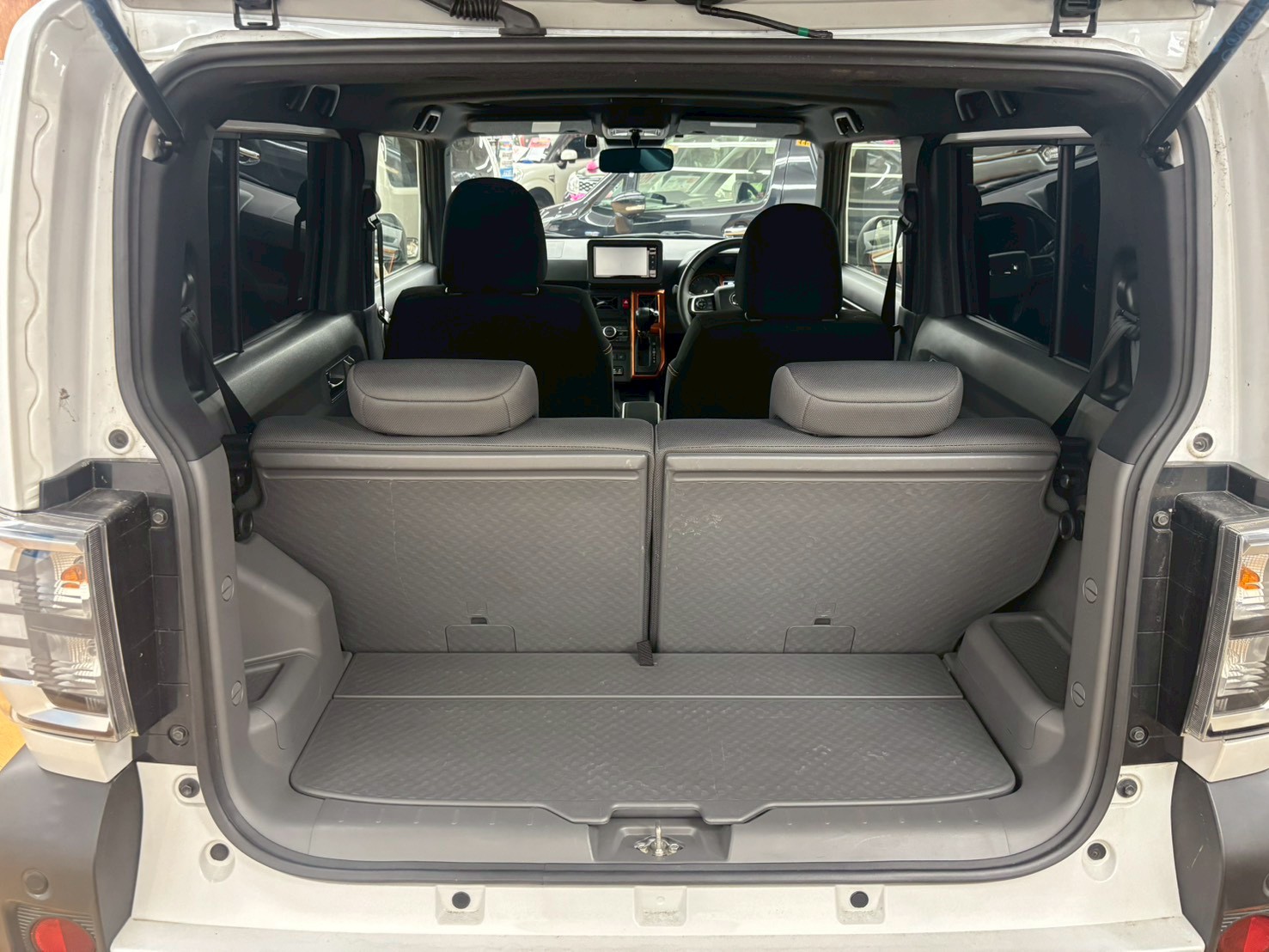 美使用軽江別店のお車をご覧いただき誠にありがとうございます！ご来店またはお電話やウェブでもご商談が可能ですのでご気軽にご相談くださいませ！