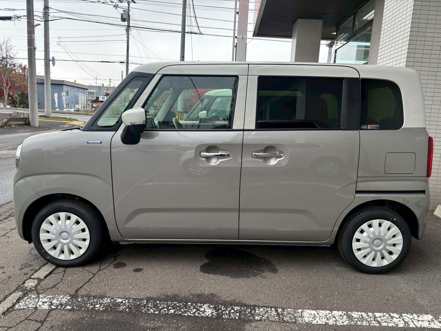 美使用軽江別店のお車をご覧いただき誠にありがとうございます!ご来店またはお電話やウェブでもご商談が可能ですのでご気軽にご相談くださいませ!