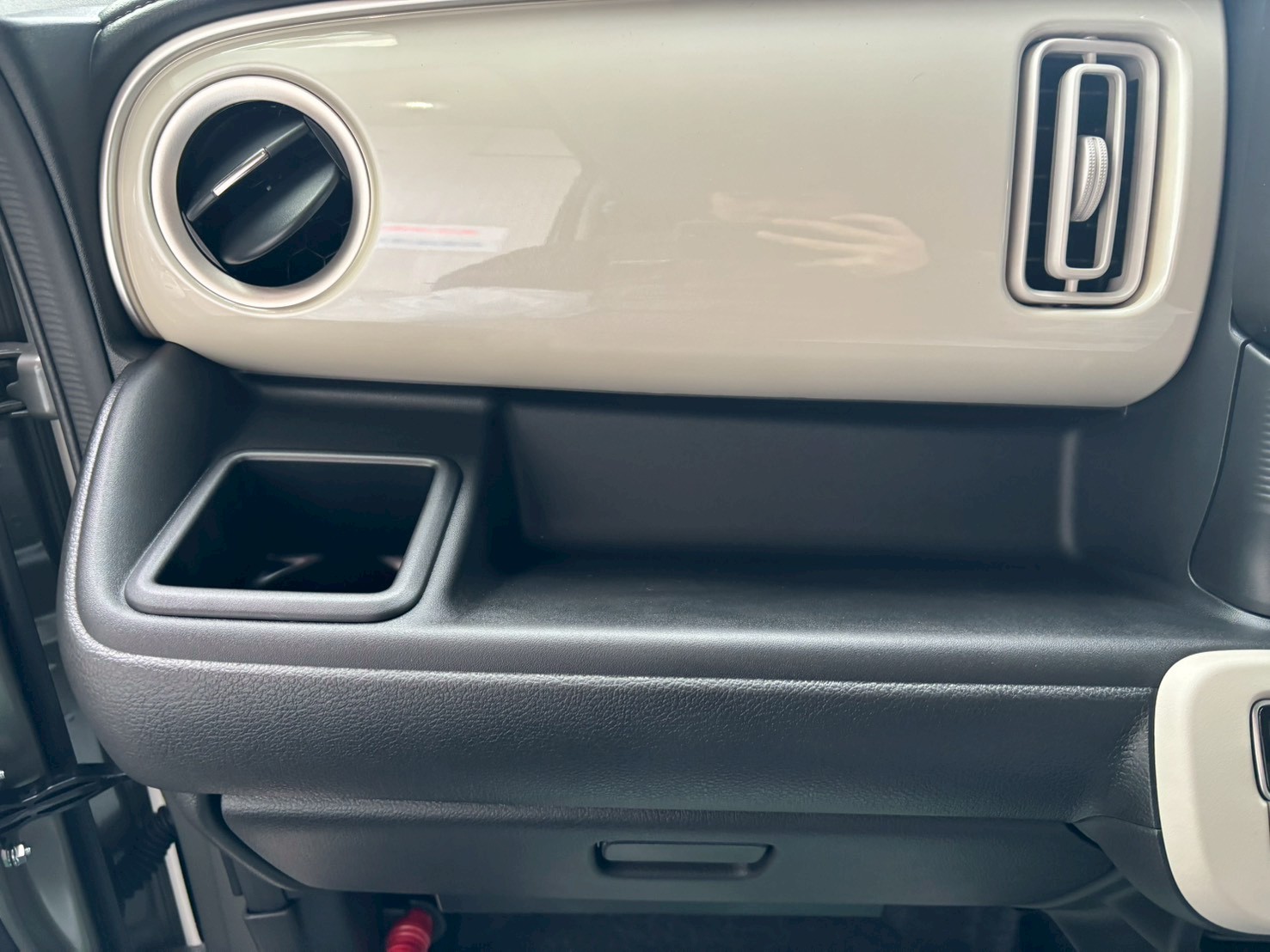 美使用軽江別店のお車をご覧いただき誠にありがとうございます!ご来店またはお電話やウェブでもご商談が可能ですのでご気軽にご相談くださいませ!