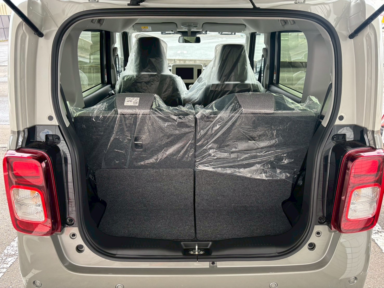 美使用軽江別店のお車をご覧いただき誠にありがとうございます!ご来店またはお電話やウェブでもご商談が可能ですのでご気軽にご相談くださいませ!