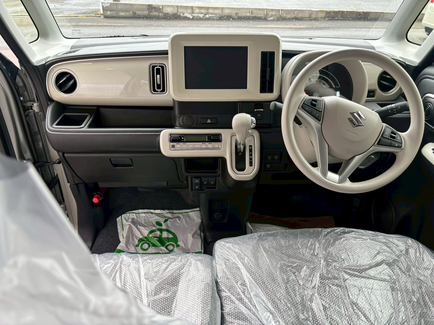 美使用軽江別店のお車をご覧いただき誠にありがとうございます!ご来店またはお電話やウェブでもご商談が可能ですのでご気軽にご相談くださいませ!