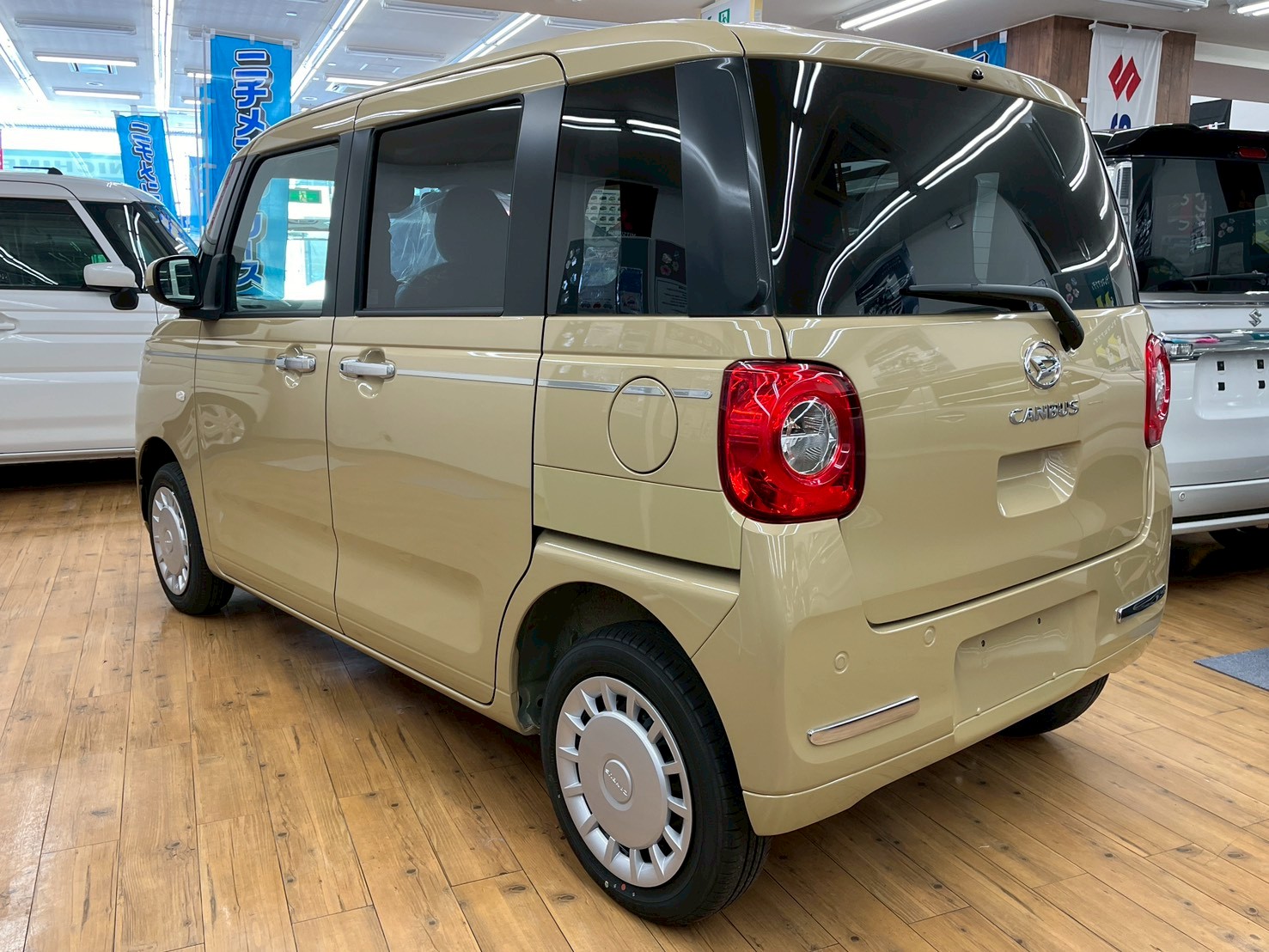 美使用軽江別店のお車をご覧いただき誠にありがとうございます!ご来店またはお電話やウェブでもご商談が可能ですのでご気軽にご相談くださいませ!