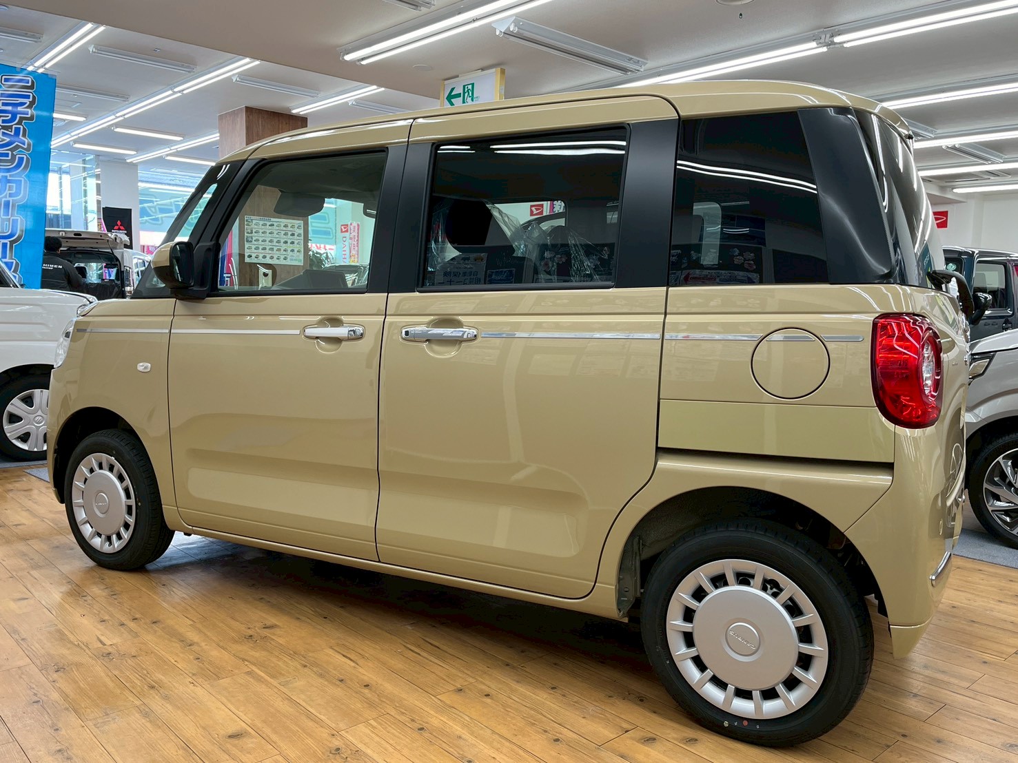 美使用軽江別店のお車をご覧いただき誠にありがとうございます!ご来店またはお電話やウェブでもご商談が可能ですのでご気軽にご相談くださいませ!