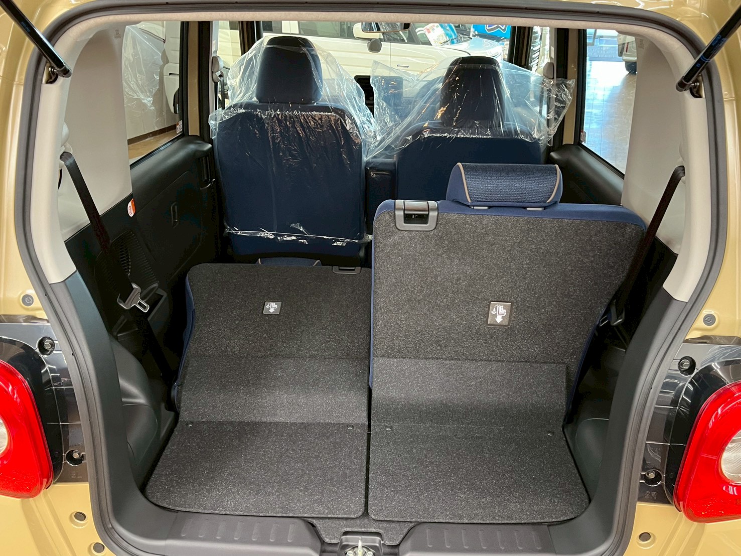 美使用軽江別店のお車をご覧いただき誠にありがとうございます!ご来店またはお電話やウェブでもご商談が可能ですのでご気軽にご相談くださいませ!