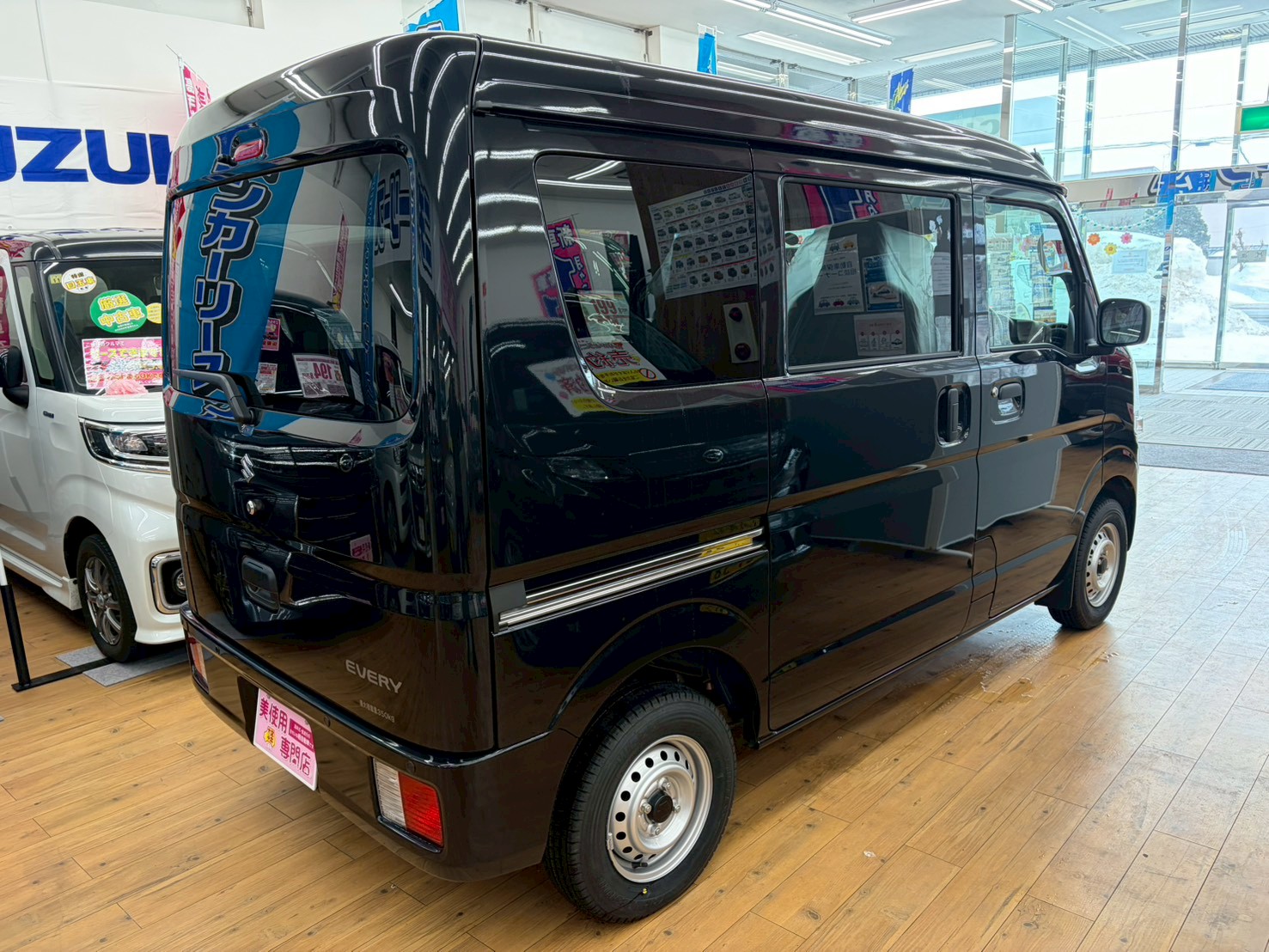 美使用軽江別店のお車をご覧いただき誠にありがとうございます！ご来店またはお電話やウェブでもご商談が可能ですのでご気軽にご相談くださいませ！