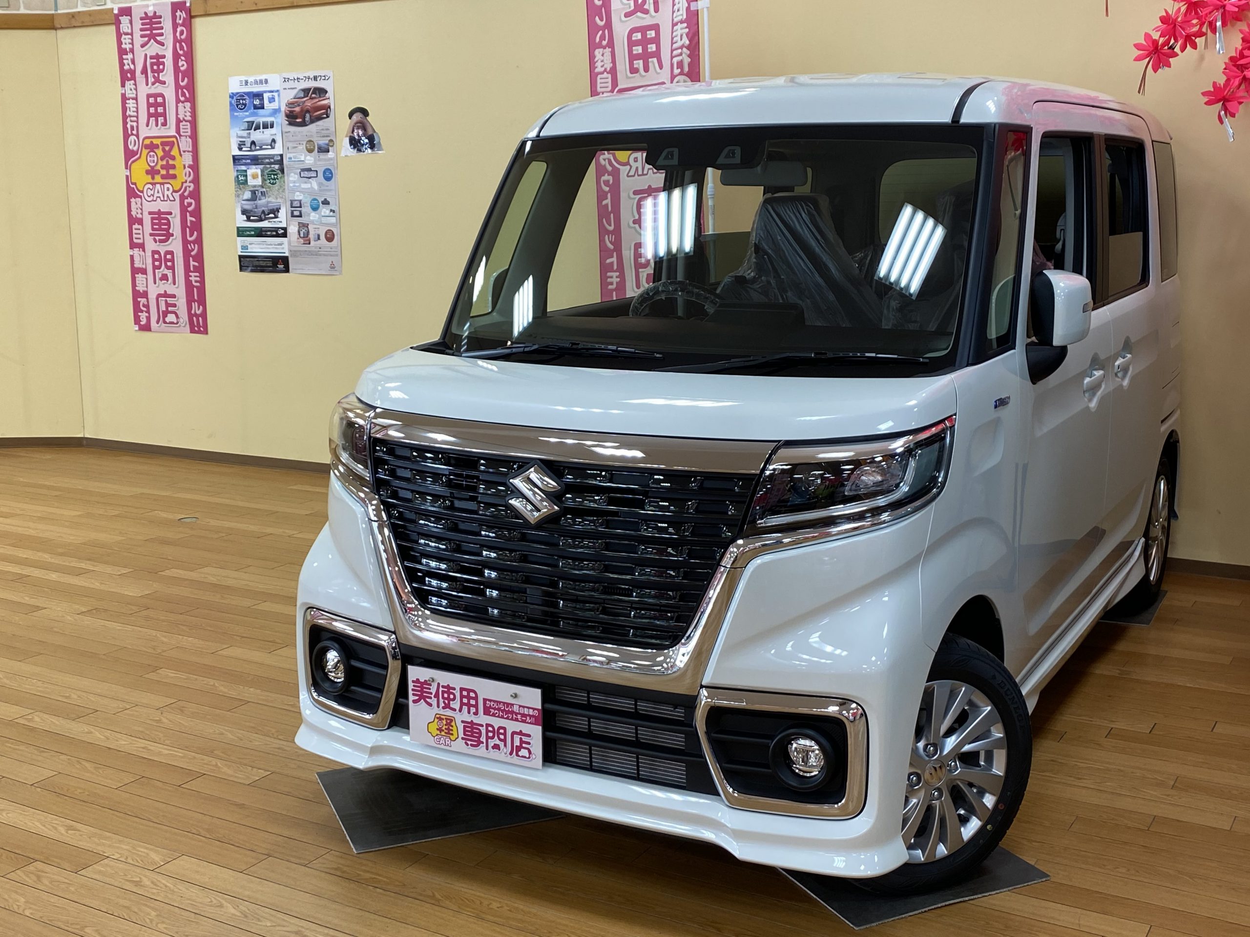 スズキスペーシアカスタム ハイブリッドGS 4WD 衝突被害軽減ブレーキ 特別色 キーレス プッシュスタート LEDヘッドライト フォグランプ 左側パワースライド クルーズコントロール シートヒーター