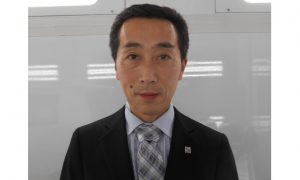 本間 良介