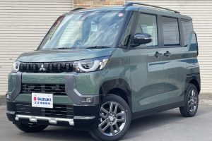 三菱 デリカミニ660 G プレミアム 4WD　イージークローザー　リアサーキュレーター （アッシュグリーンメタリック）