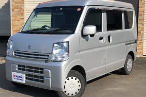 スズキ エブリイ660 ジョイン ハイルーフ 5AGS車 4WD　キーレス　衝突軽減ブレーキ （シルバーメタリック）