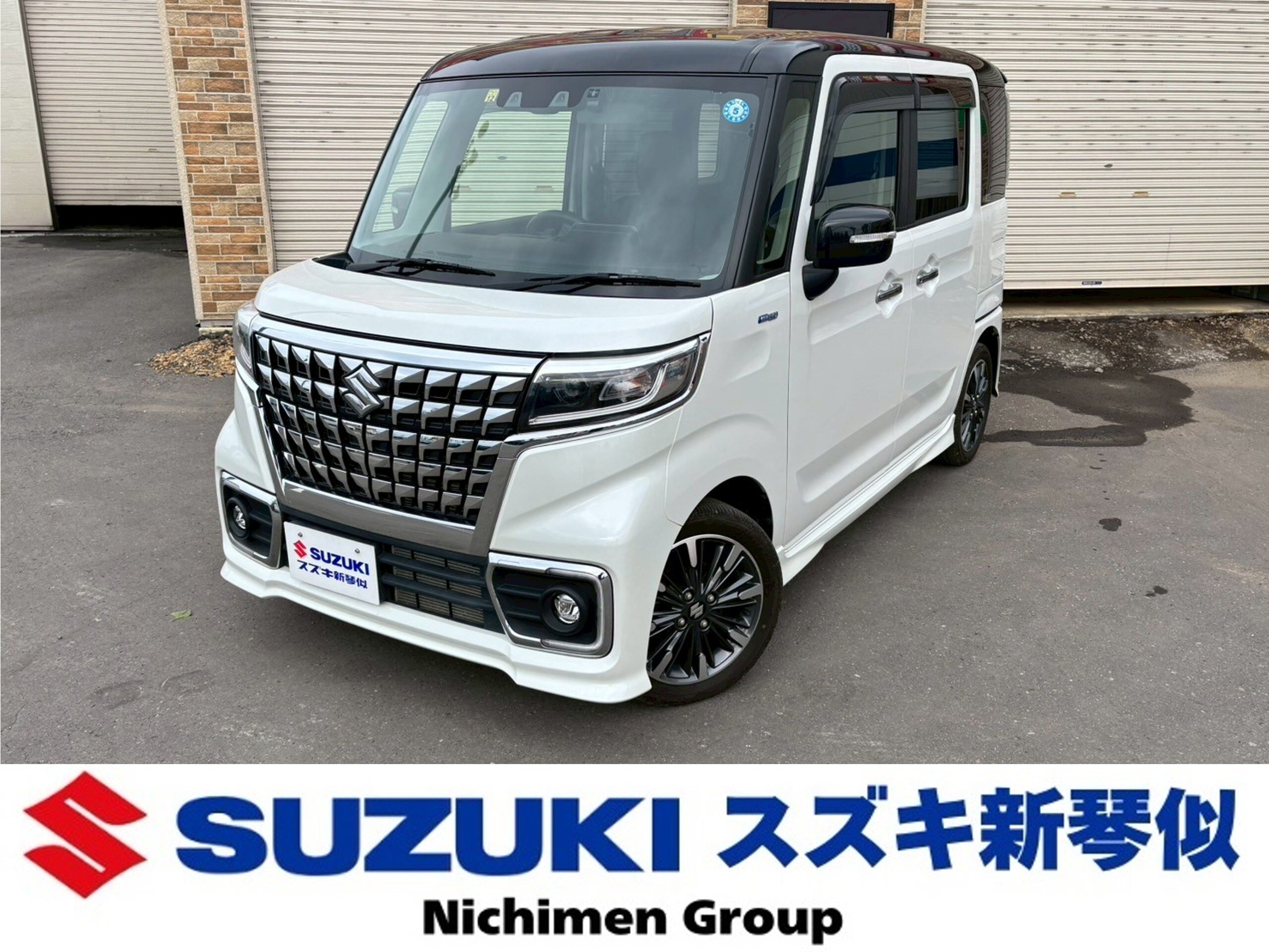 スズキ　スペーシアカスタム　ハイブリッドXS　4WD