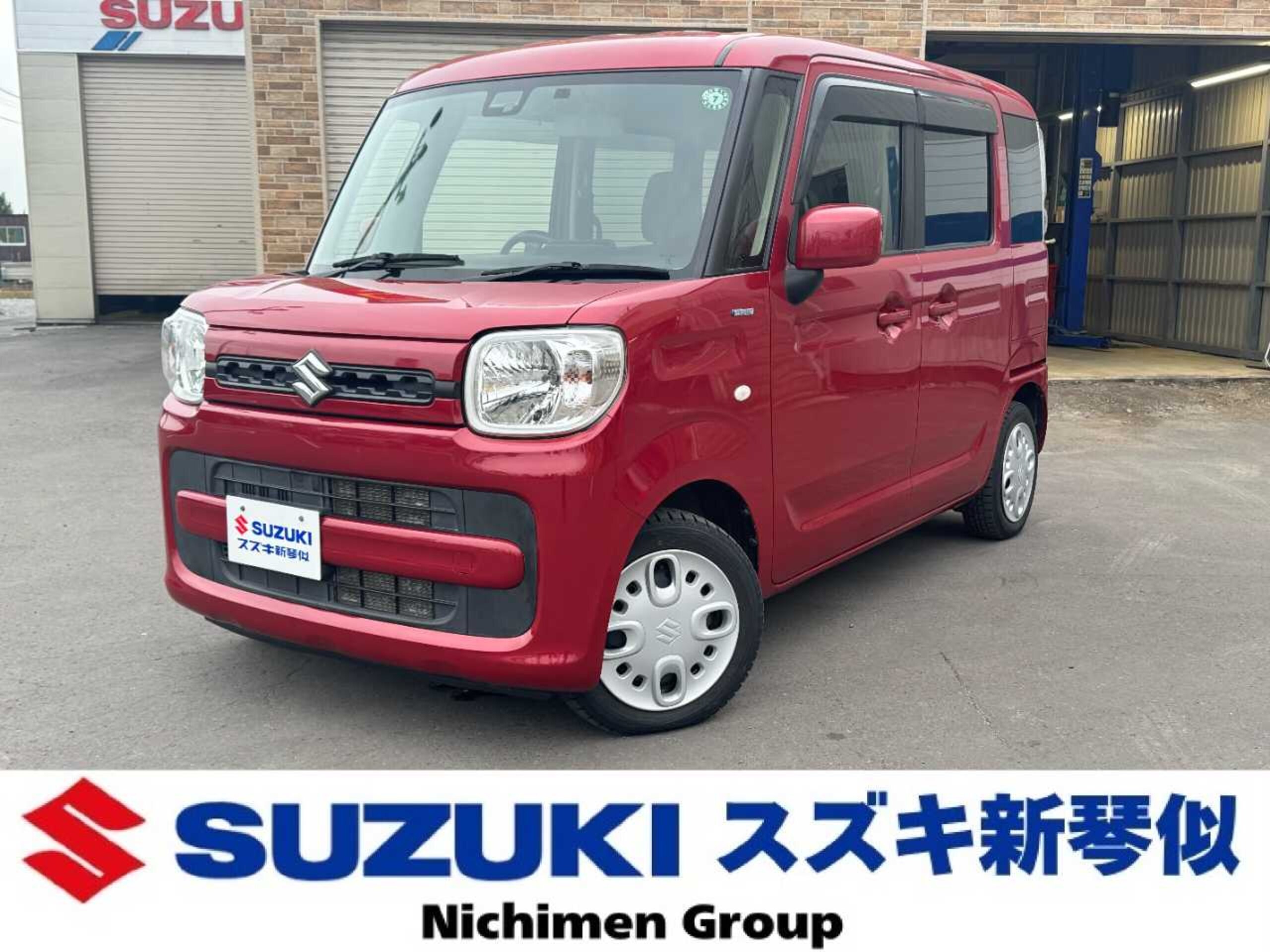 スズキ　スペーシア　ハイブリッドG　4WD