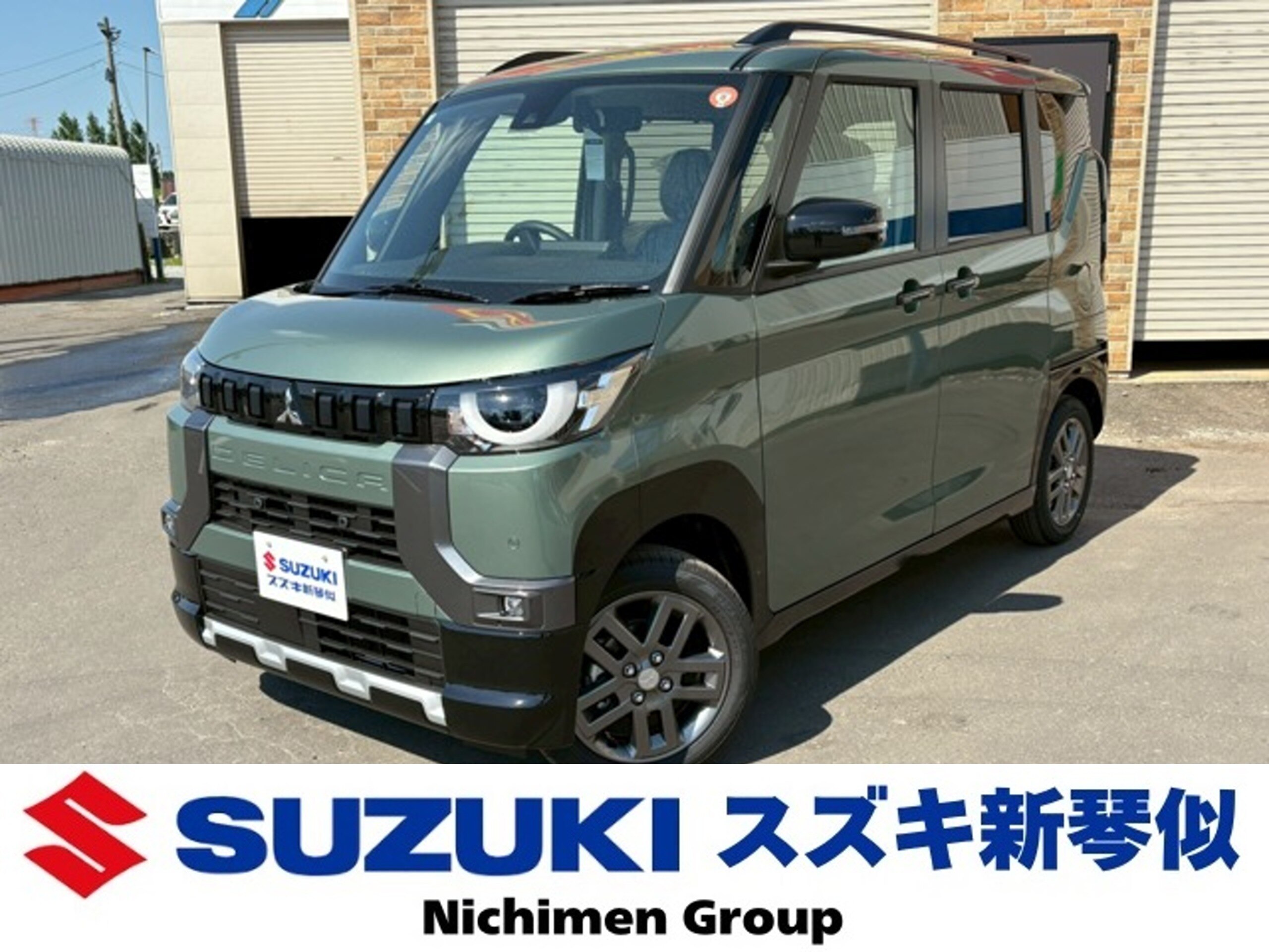 三菱　デリカミニ　Ｔプレミアム４ＷＤ　アラウンドモニター　両側電動スライドドア