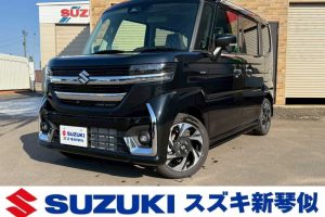 スズキ スペーシア 660 カスタム ハイブリッド XSターボ 4WD　全方位モニター付メモリーナビゲーション　両側電動スライドドア　純正15インチアルミホイール　前席シートヒーター　電子パーキング　ブルーイッシュブラックパール （ブルーイッシュブラックパール３）
