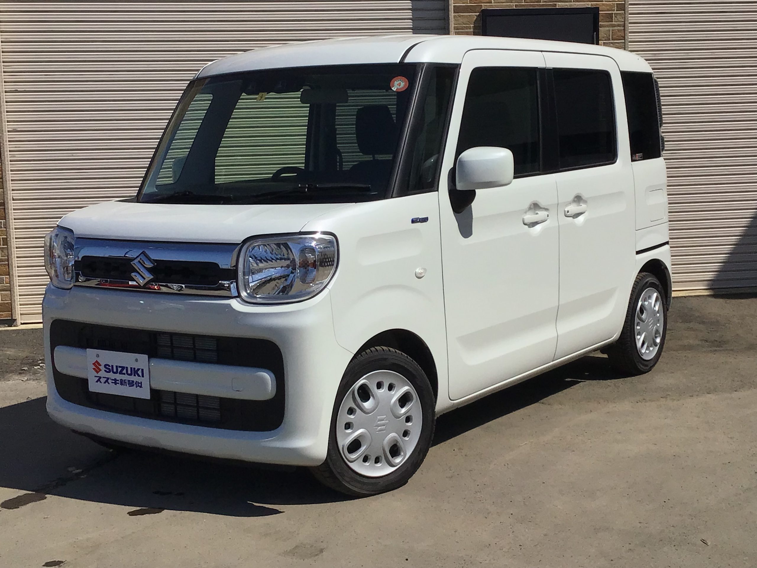 スズキ スペーシア 660X 4WD 両側電動スライド ホワイトパール