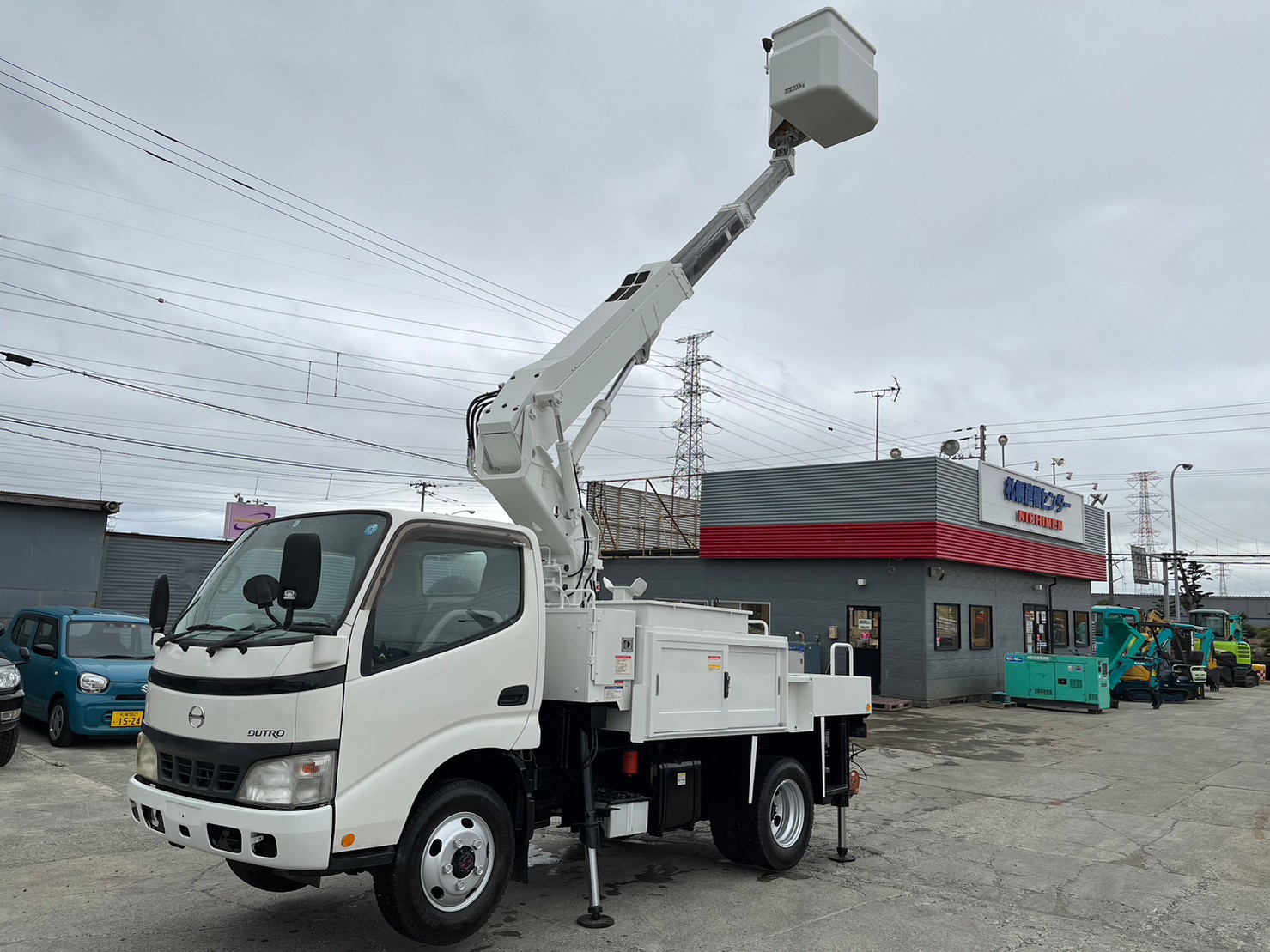 平成18年 日野 デュトロ 9.9m高所作業車 電工仕様・4WD・張り出し不要アウトリガー(車検2年付)