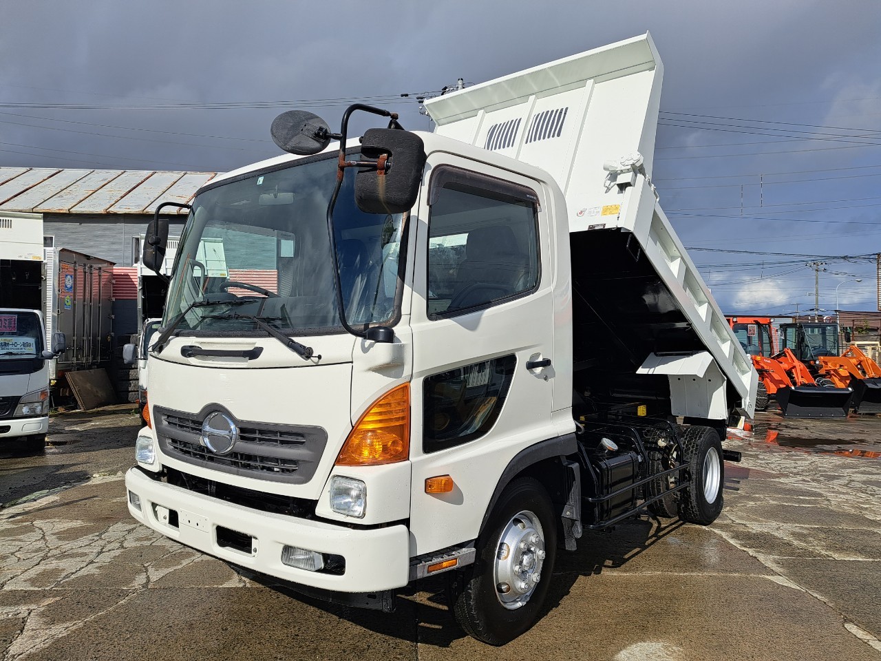 平成23年 日野 レンジャー 4トンダンプ Lゲート・電動コボレーン付(車検1年付)