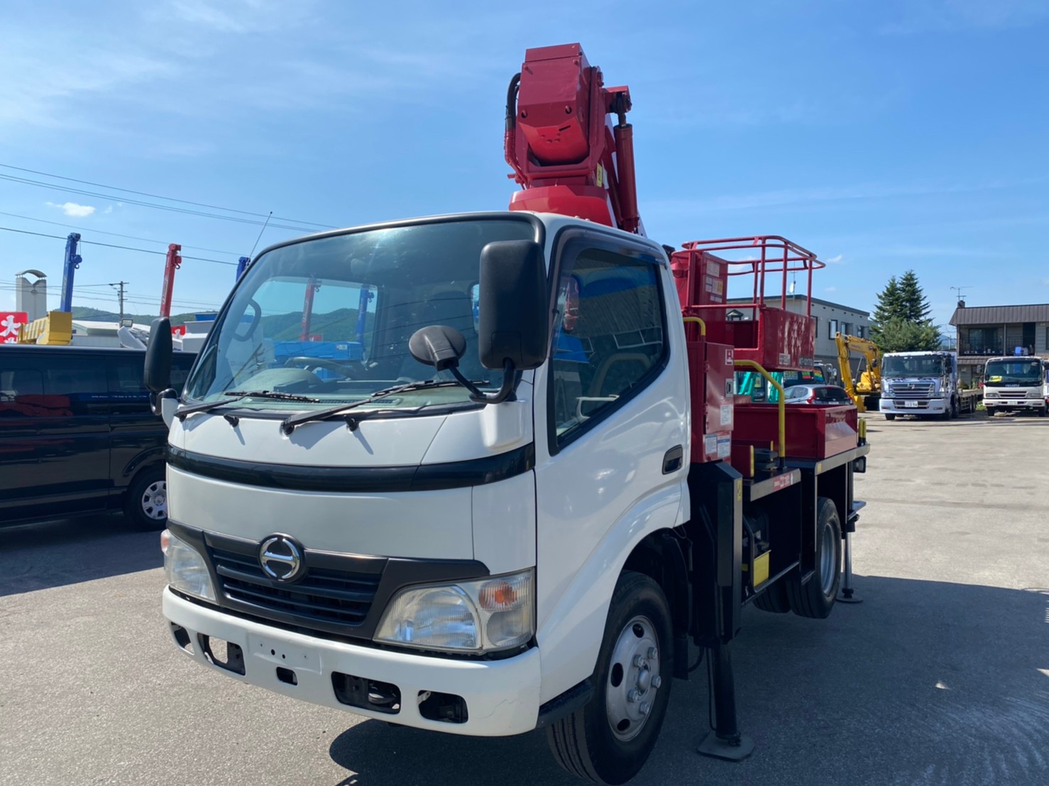 平成19年 デュトロ12m高所作業車 後方格納スチールバケット