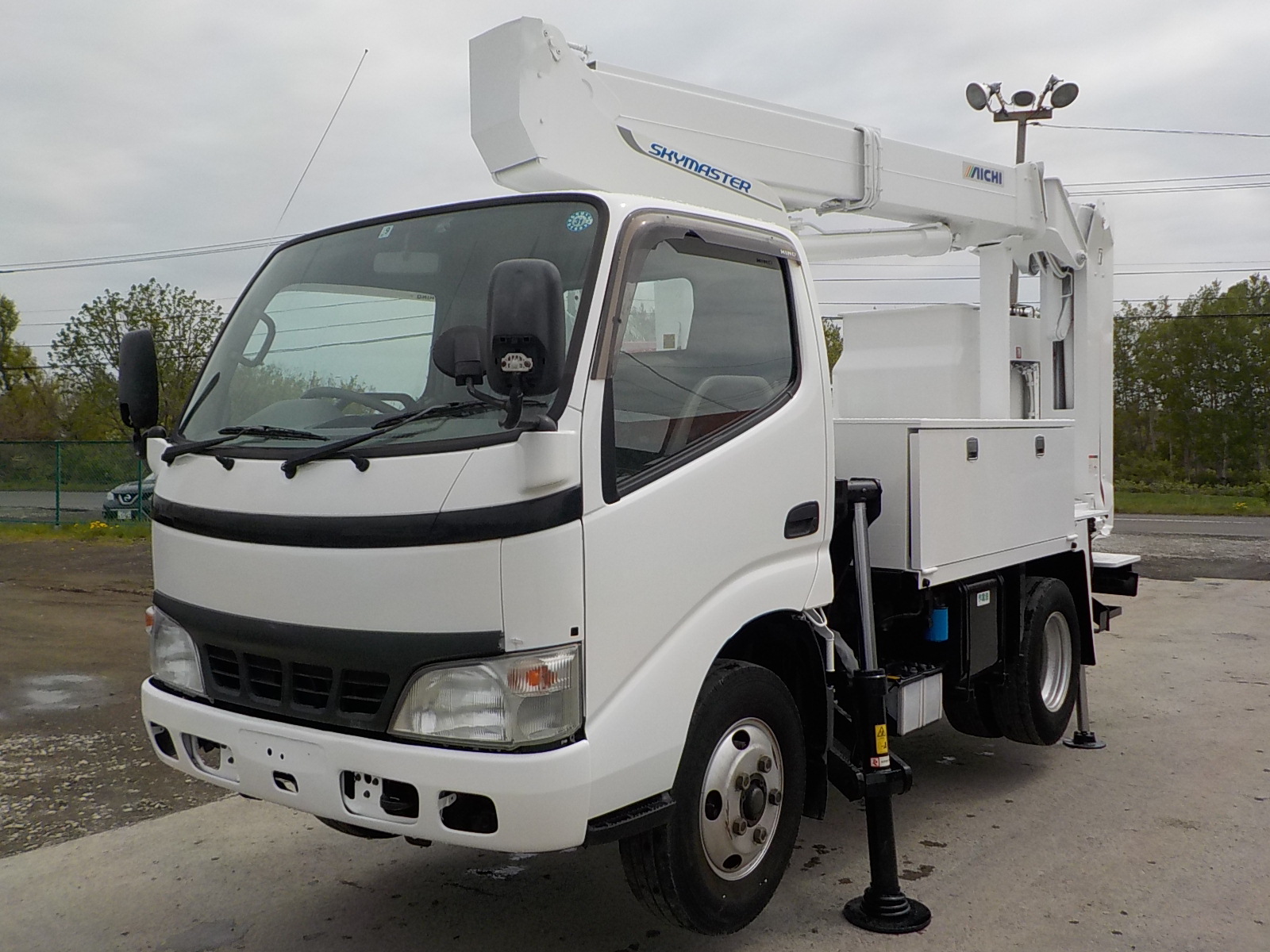 平成18年 デュトロ 9.9m高所作業車 ★FRPバケット★屈伸式★上物アイチSE-10A
