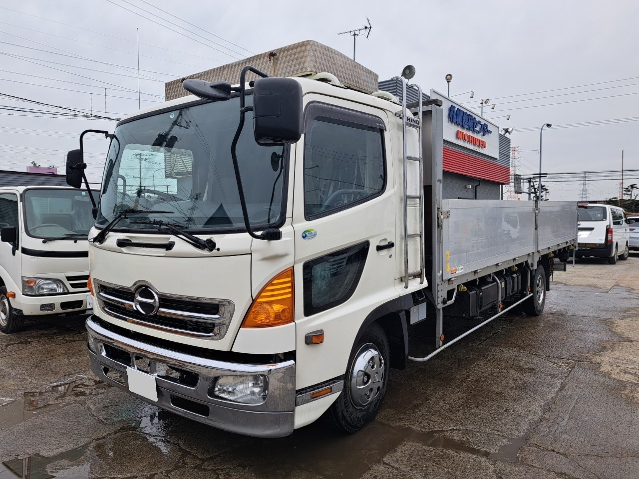 平成19年 日野 レンジャー 4トン平ワイドロング 5方開き アルミアオリ・ベッド付(車検1年付)